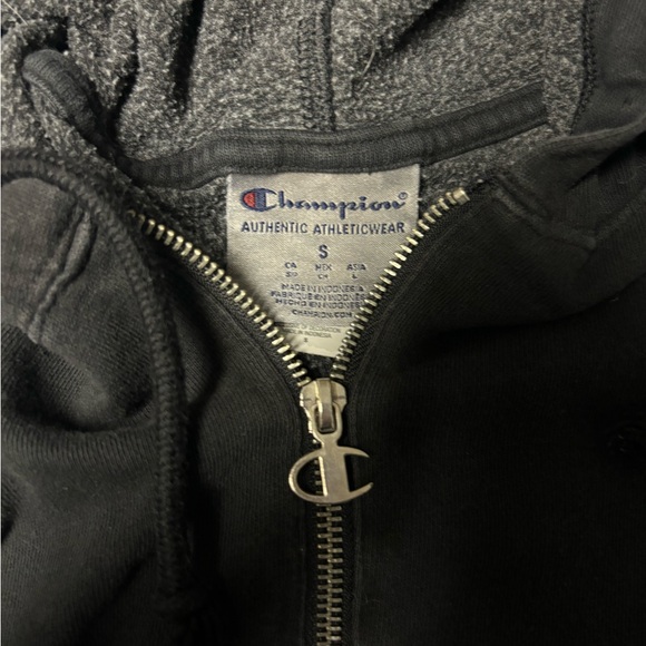 VINTAGE CHAMPION 1/4 ZIP 🖤 - Picture 3 of 6